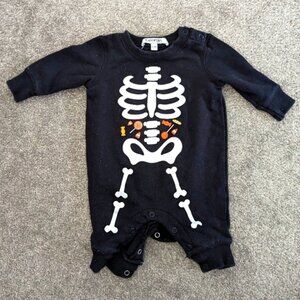 Halloween skeleton onesie size 0-3 months